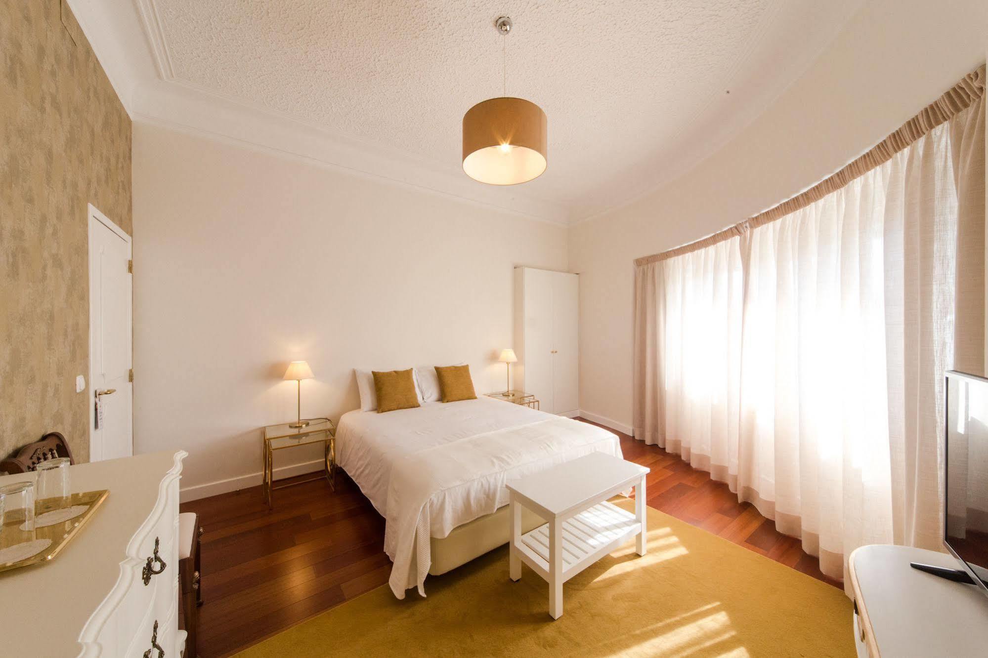 My House At Estoril Guesthouse Esterno foto